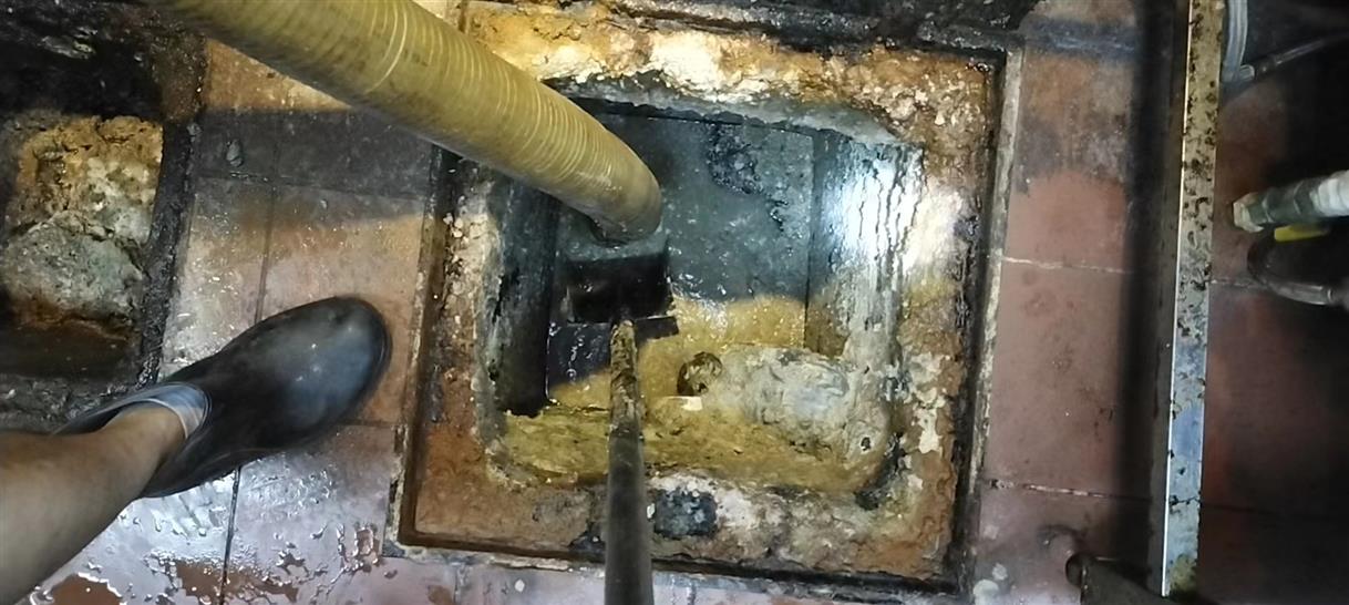 泰兴化油池清理-污水池清掏